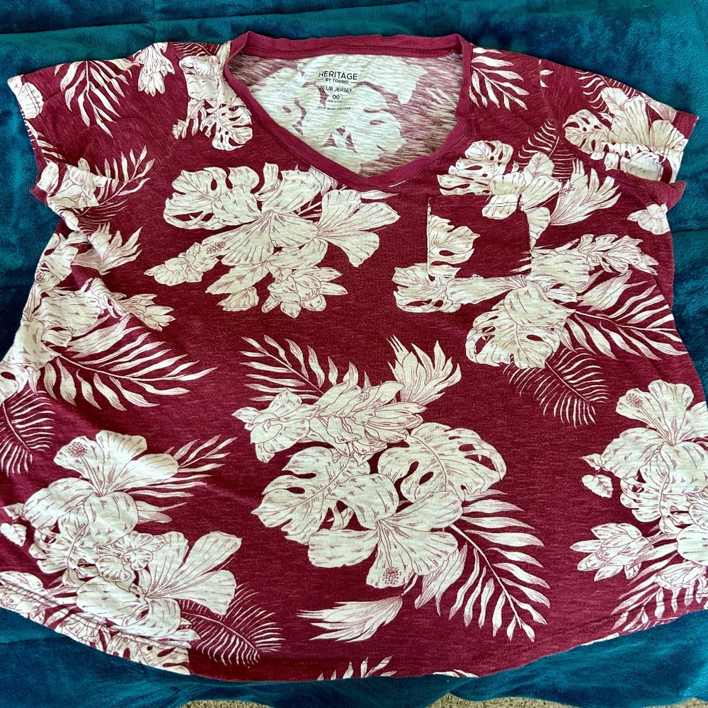 Torrid 00 floral tee